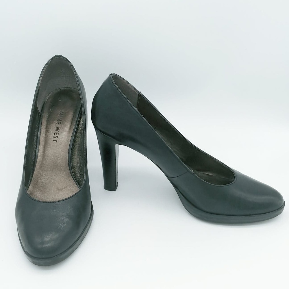 Nine West Leather pumps